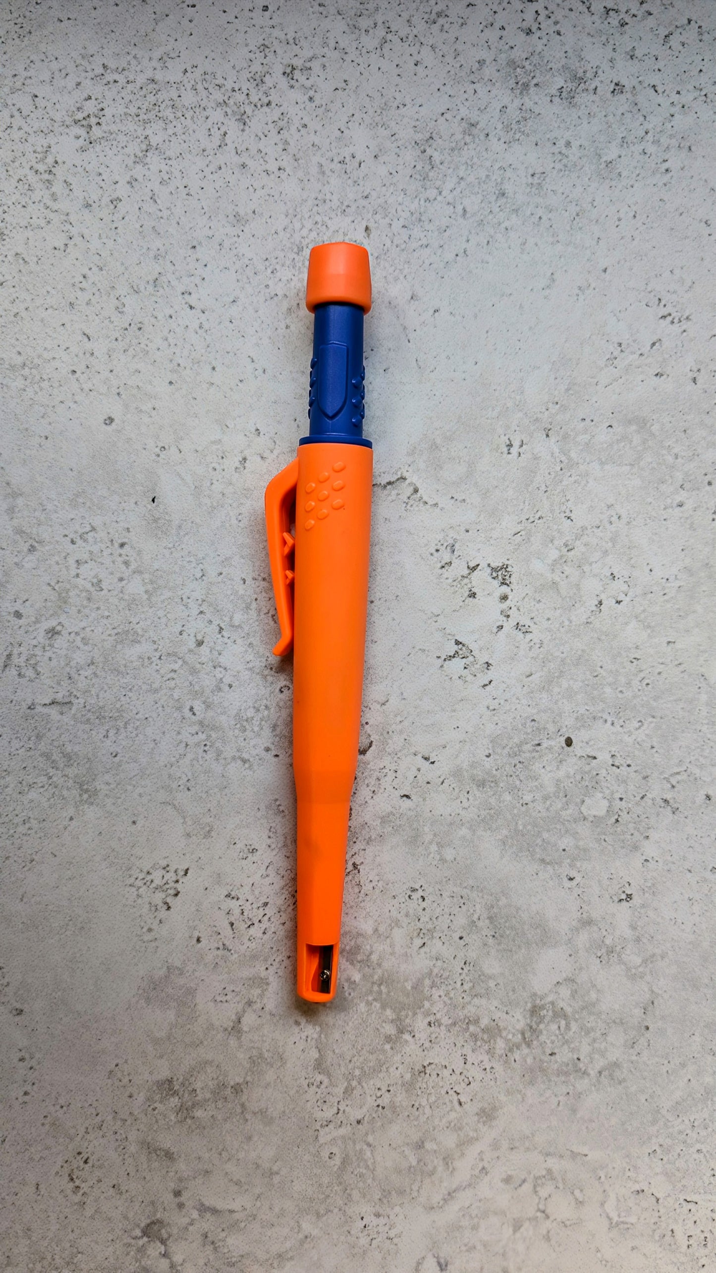 Deep Hole Pencil β Ideal for Tiling and Finishing Work